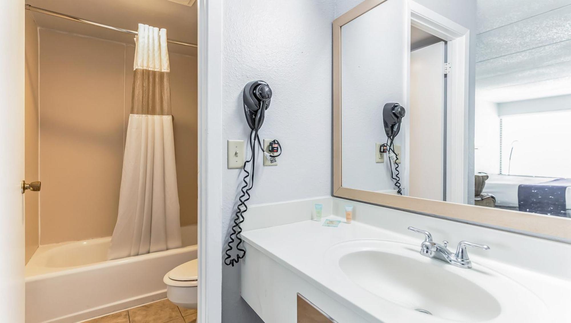 Home 1 Suites Extended Stay - Kissimmee Buitenkant foto